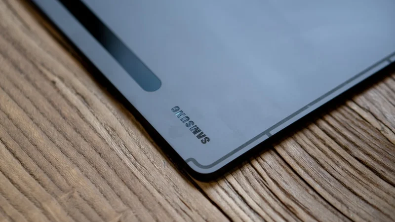 갤럭시 - 얇고 세련된 디자인의 갤럭시 탭 S10